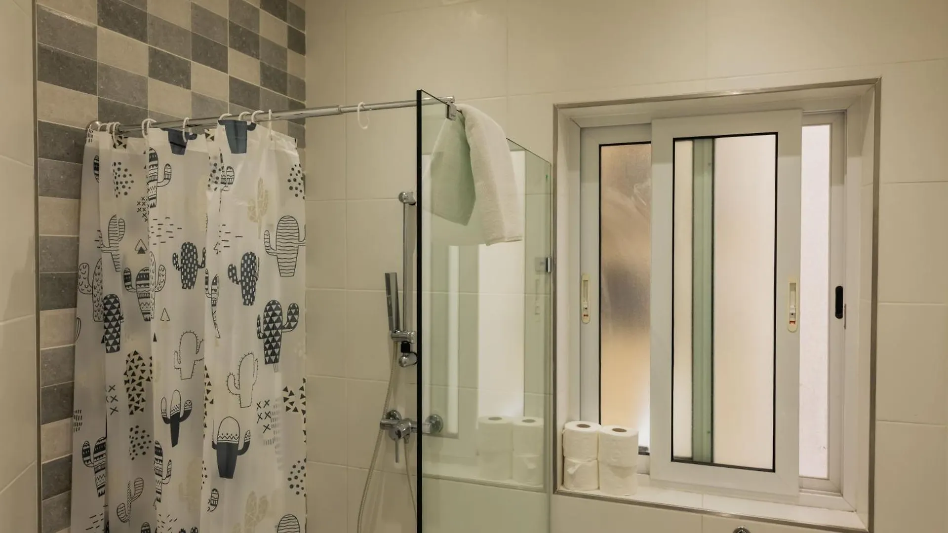 Sliema Seaview Modern Apartment Malta